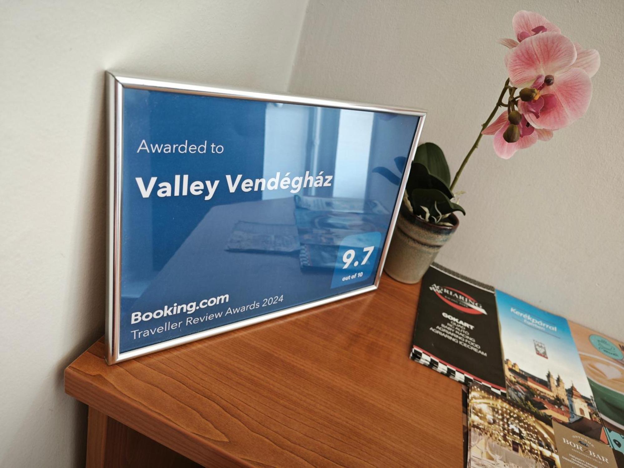 Valley Vendeghaz Eger Eksteriør billede